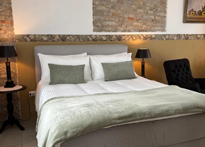 ベッド・アンド・ブレックファスト La Luce Delle Colline Serravalle delle Langhe